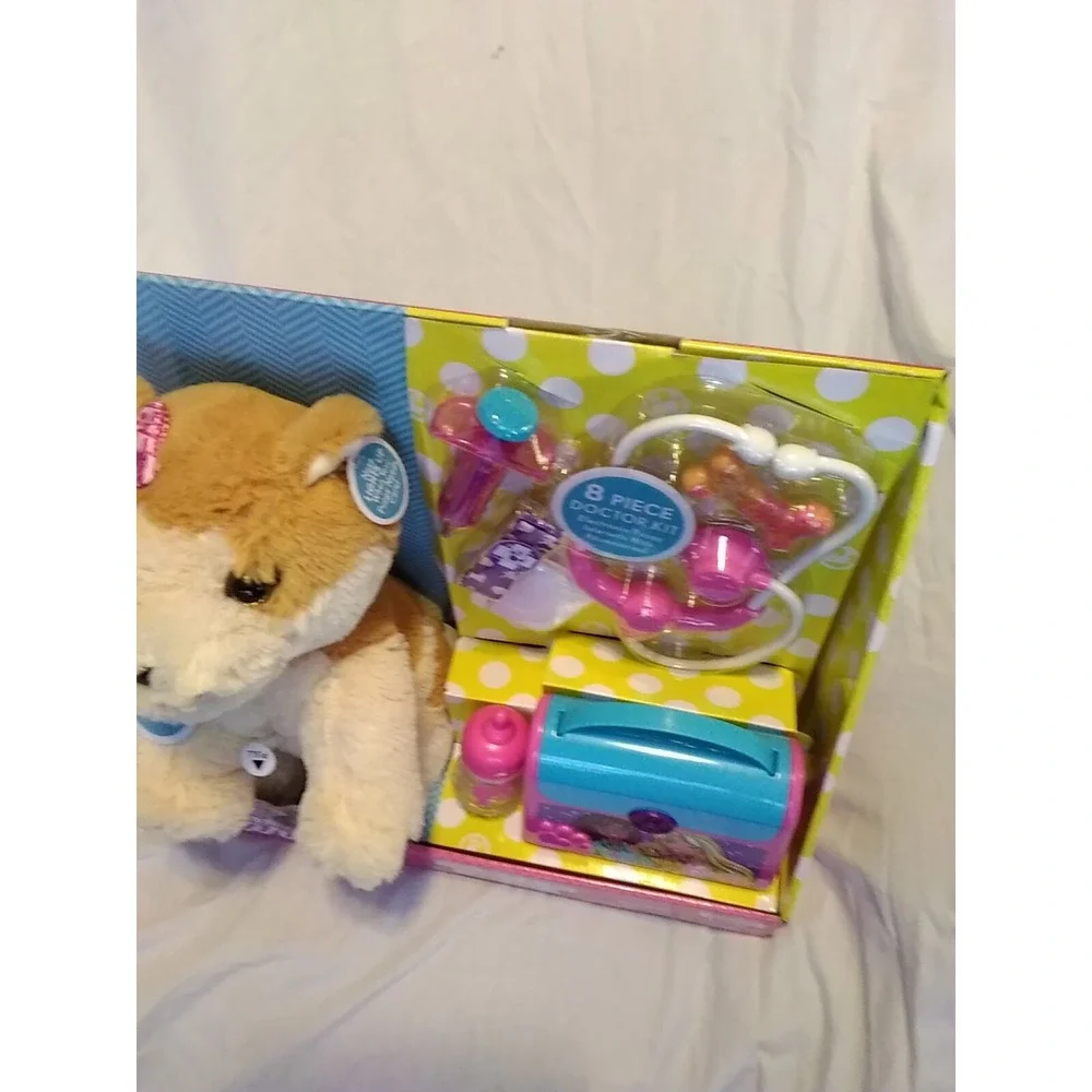 Barbie Kiss and Care Pet Vet Interactive Puppy Dog 8pc Doctor Kit Just Play NEW